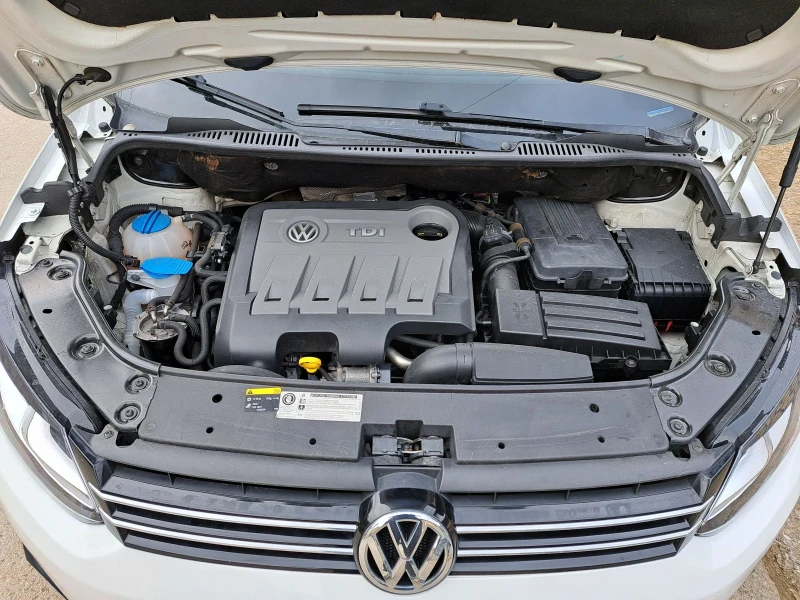 VW Touran 1.6TDI DSG, снимка 10 - Автомобили и джипове - 48339899