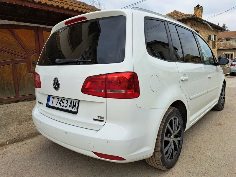 VW Touran 1.6TDI DSG, снимка 5 - Автомобили и джипове - 48339899