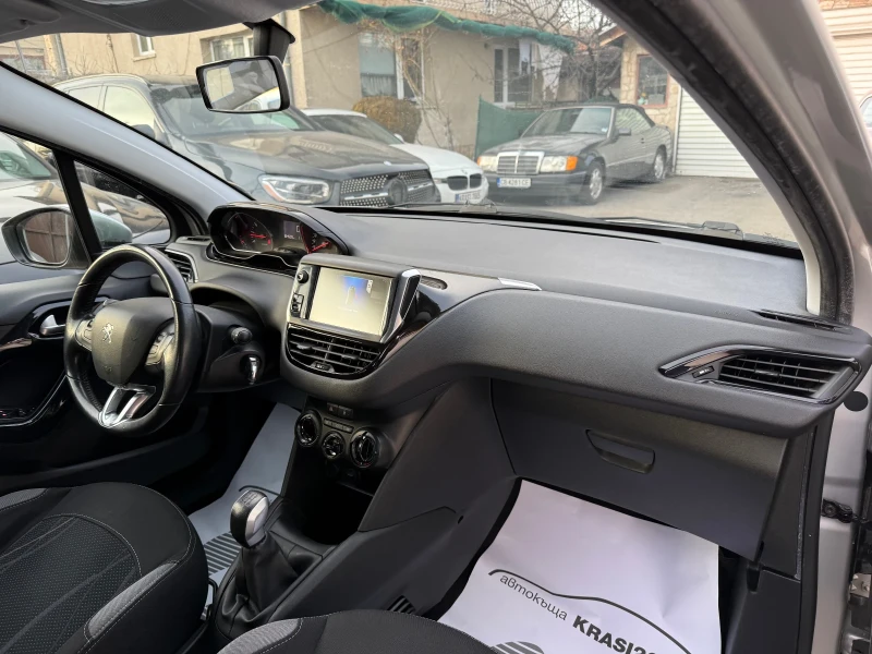 Peugeot 208 1.2VTI 82HP, снимка 12 - Автомобили и джипове - 49132678