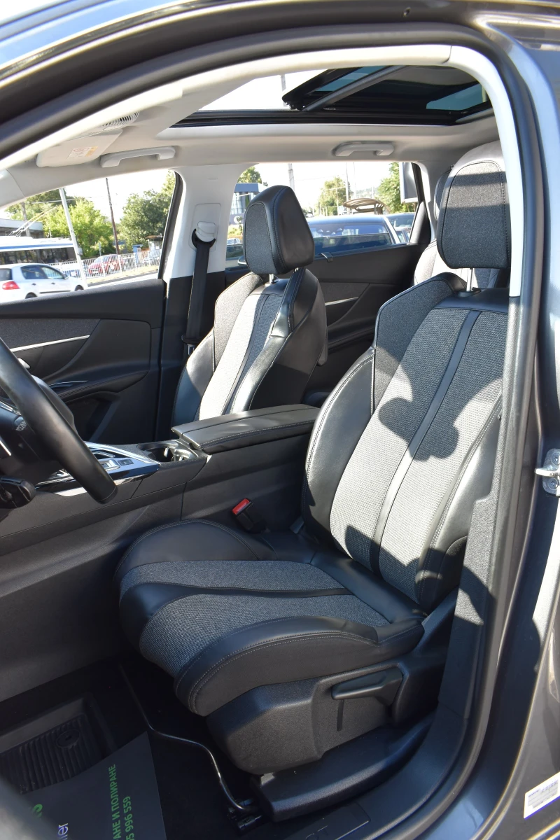 Peugeot 5008 1.6HDI* ALLURE* DIGITAL* 6+ 1* PANORAMA, снимка 8 - Автомобили и джипове - 51226657
