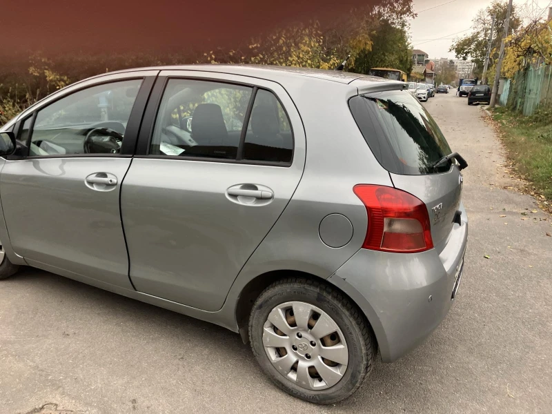 Toyota Yaris, снимка 5 - Автомобили и джипове - 51951205