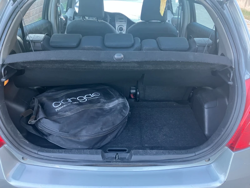 Toyota Yaris, снимка 8 - Автомобили и джипове - 51951205