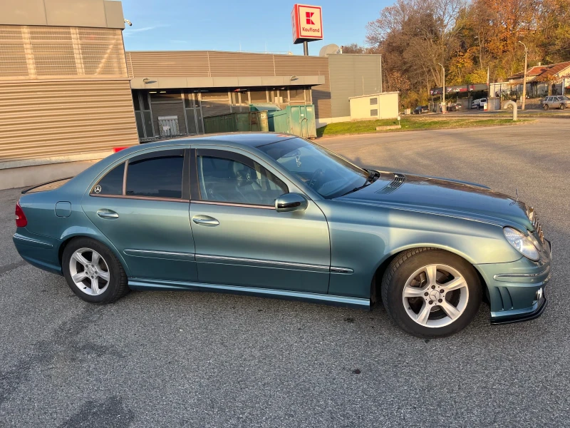 Mercedes-Benz E 240, снимка 4 - Автомобили и джипове - 52424381