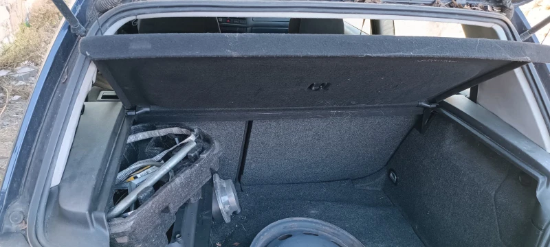 VW Golf 1.4 16v газ цяла за части, снимка 3 - Автомобили и джипове - 52927235