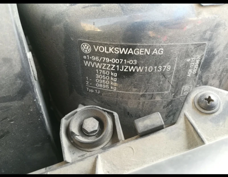 VW Golf, снимка 4 - Автомобили и джипове - 53114055