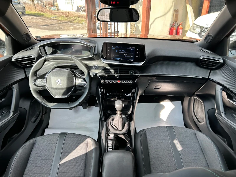 Peugeot 2008 27000км, снимка 8 - Автомобили и джипове - 53140189