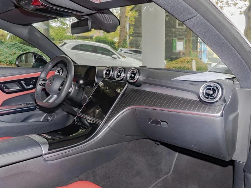 Mercedes-Benz CLE 220d/ AMG/ COUPE/ PANO/ NIGHT/ CAMERA/ KEYLESS, снимка 11 - Автомобили и джипове - 52927090