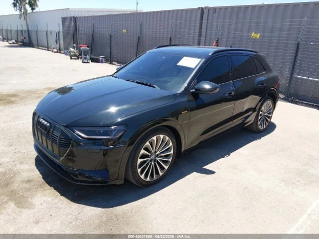 Audi E-Tron Premium Plus