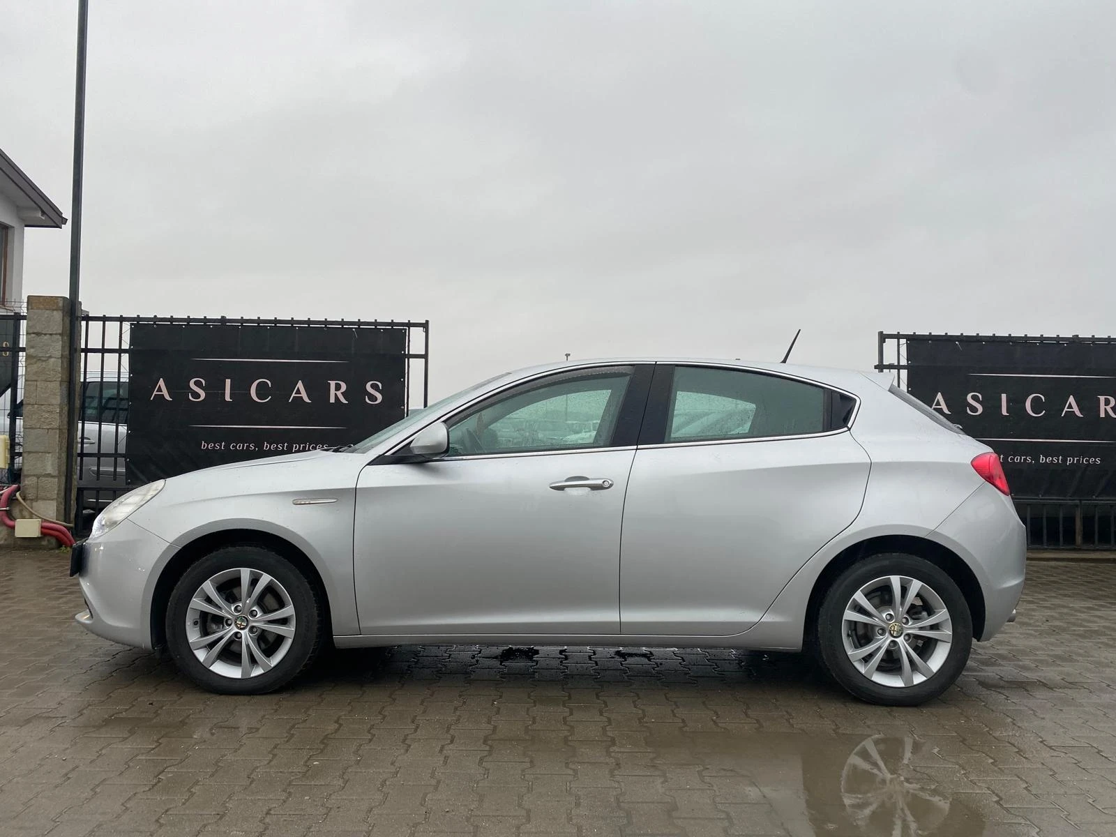 Alfa Romeo Giulietta 1.6D EURO 5A - изображение 2