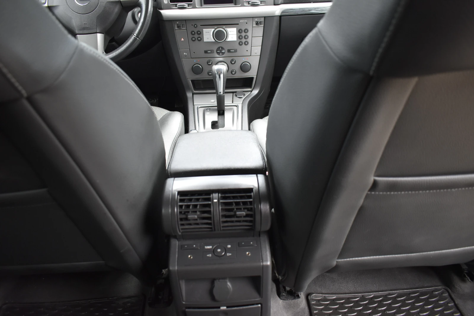 Opel Vectra 2.8 v6 Turbo - изображение 10