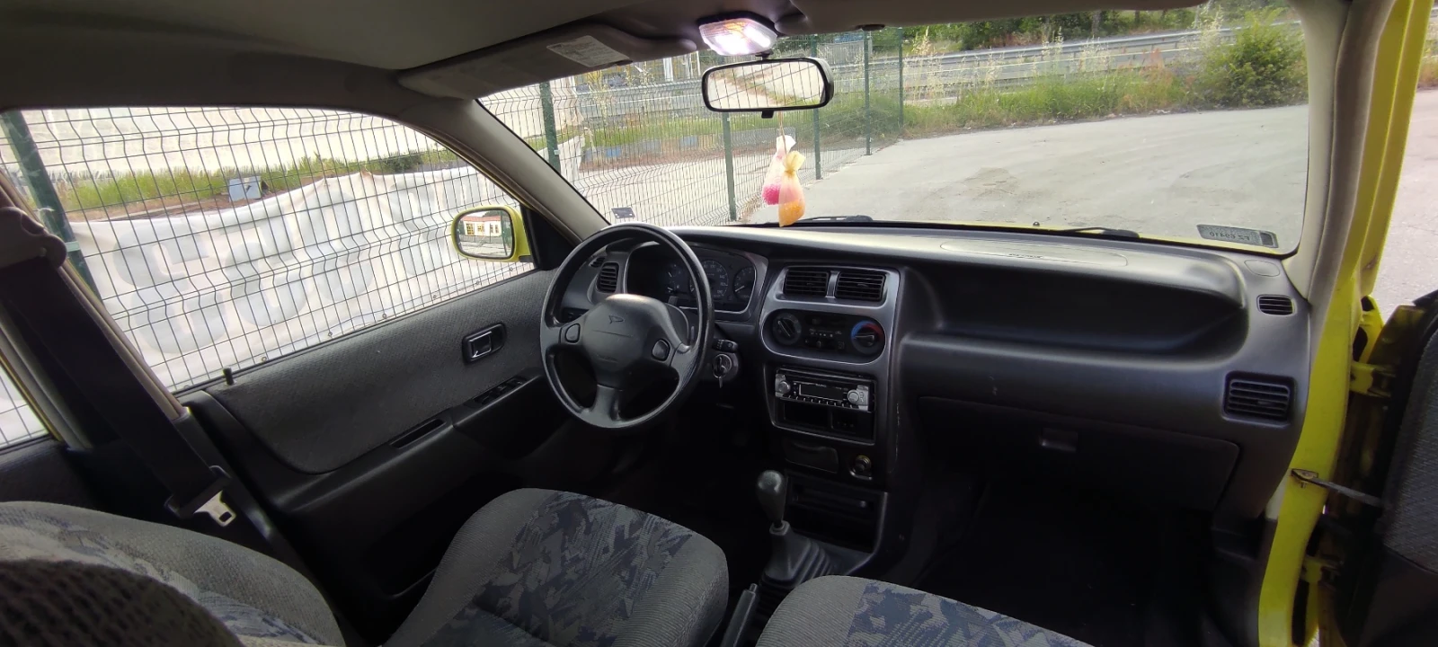 Daihatsu Sirion 1.0 12V - изображение 5
