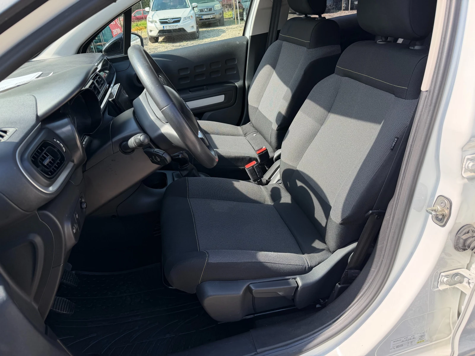 Citroen C3 1.6HDi Euro 6, снимка 8 - Автомобили и джипове - 51509403