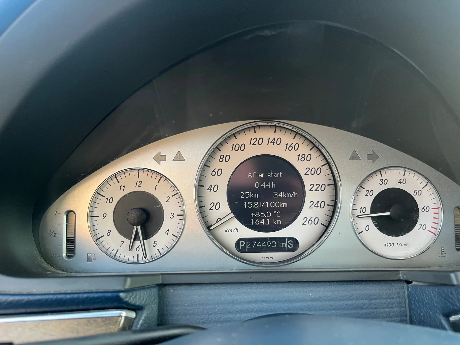 Mercedes-Benz E 240  - изображение 10