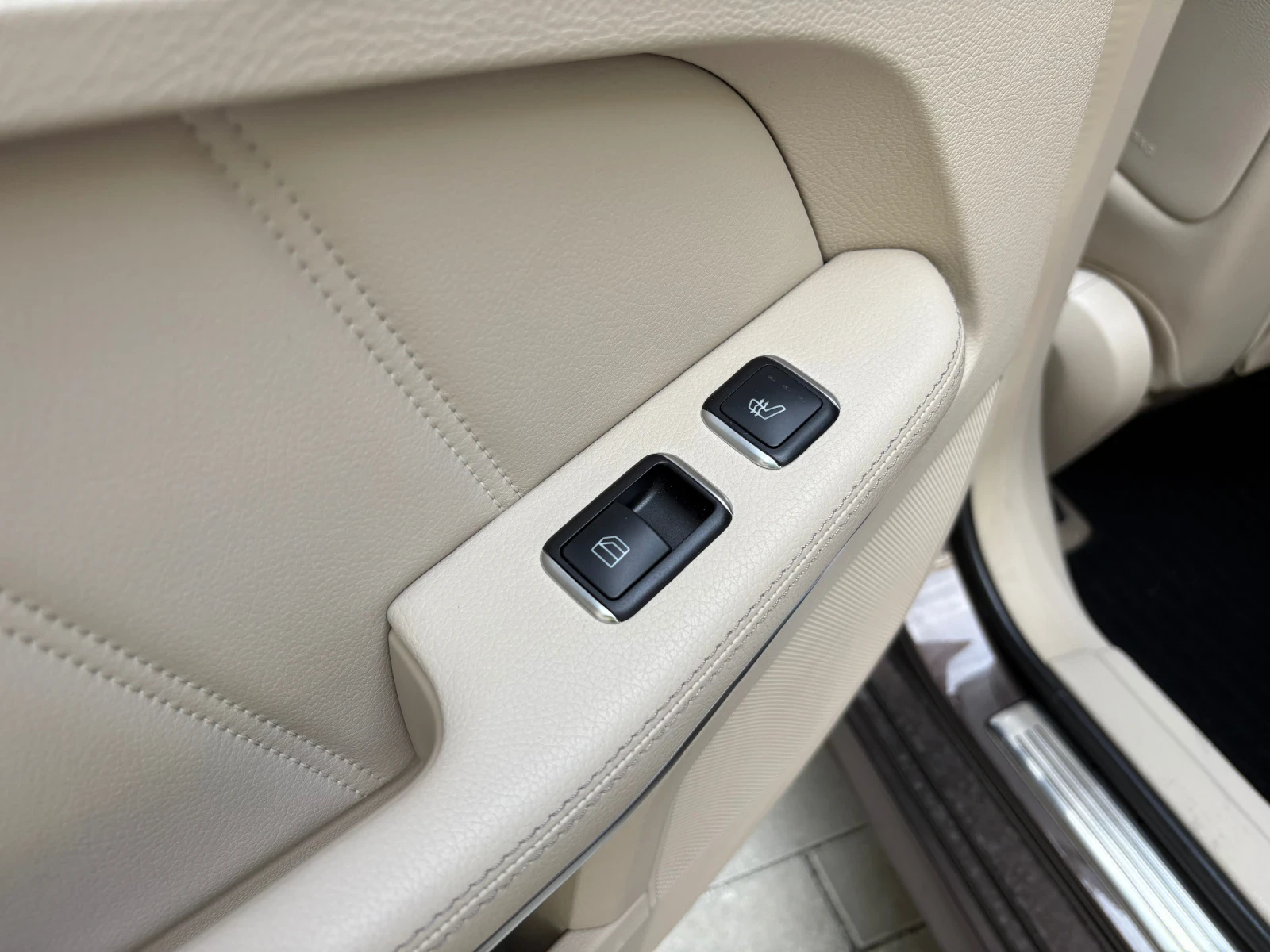 Mercedes-Benz E 350  - изображение 10