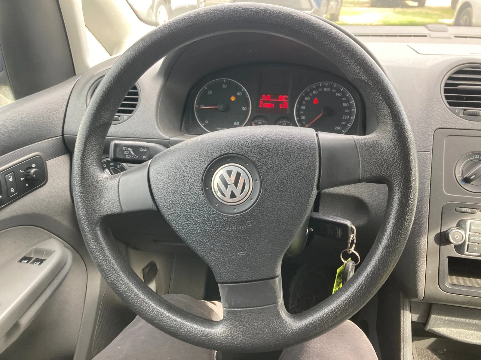 VW Caddy 1.9 TDI 105 ks 7 mesta Caddy Maxi Laif, снимка 10 - Автомобили и джипове - 54081716