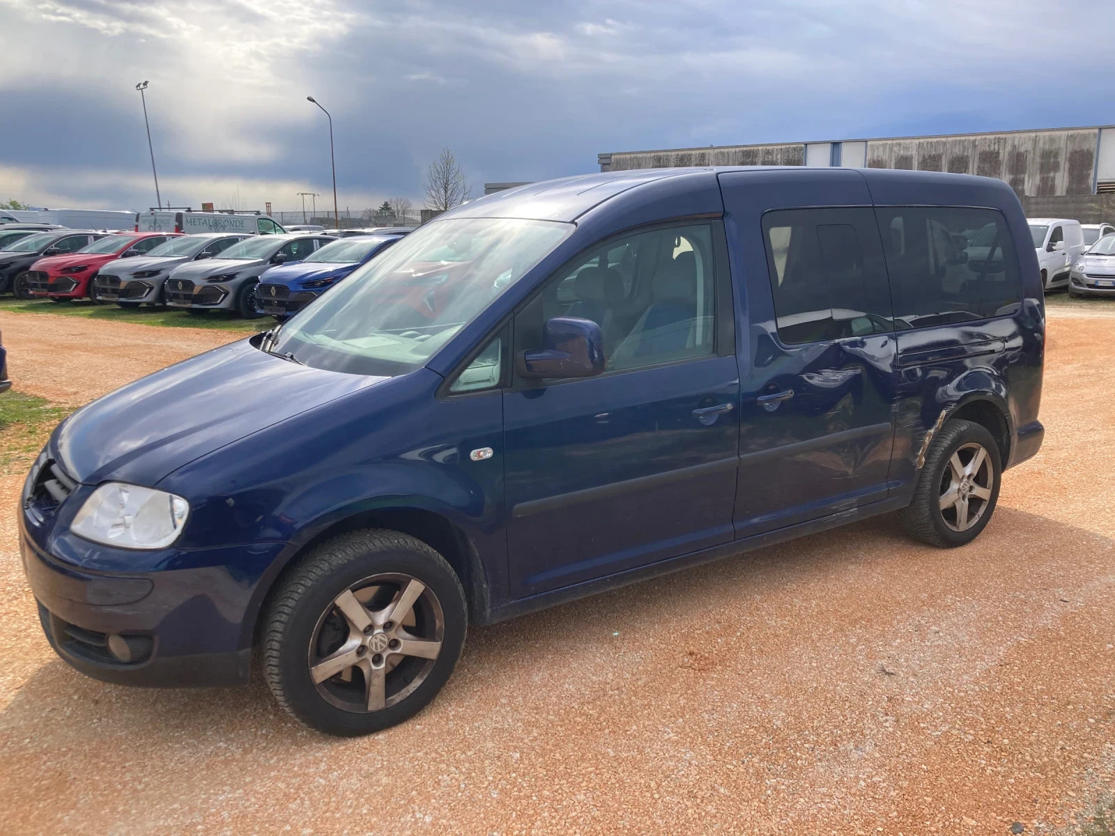 VW Caddy 1.9 TDI 105 ks 7 mesta Caddy Maxi Laif, снимка 9 - Автомобили и джипове - 54081716