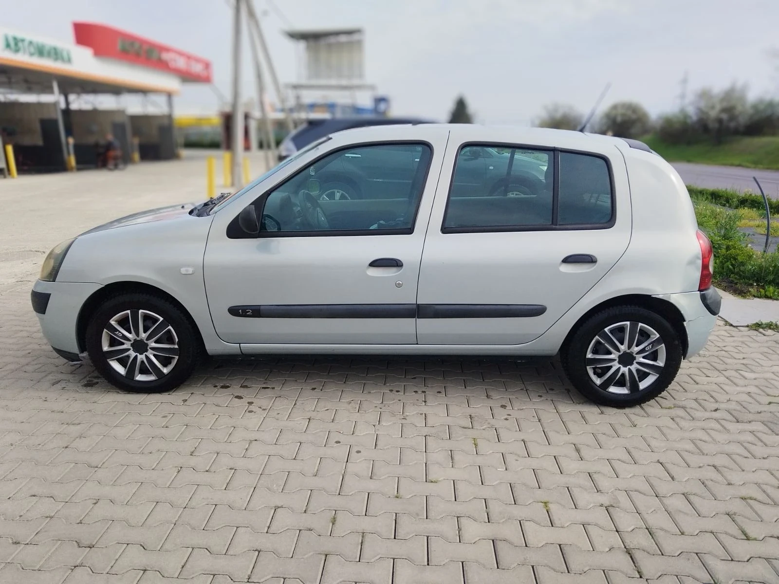 Renault Clio, снимка 2 - Автомобили и джипове - 54239329