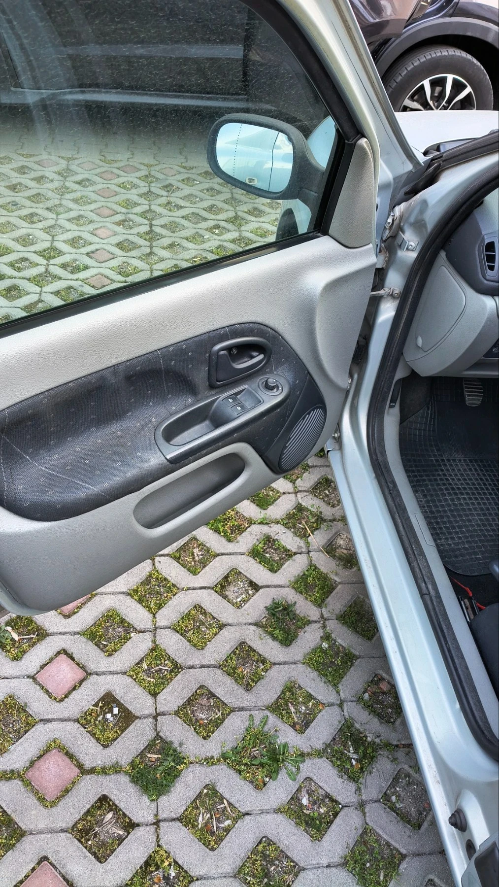 Renault Clio, снимка 4 - Автомобили и джипове - 54239329