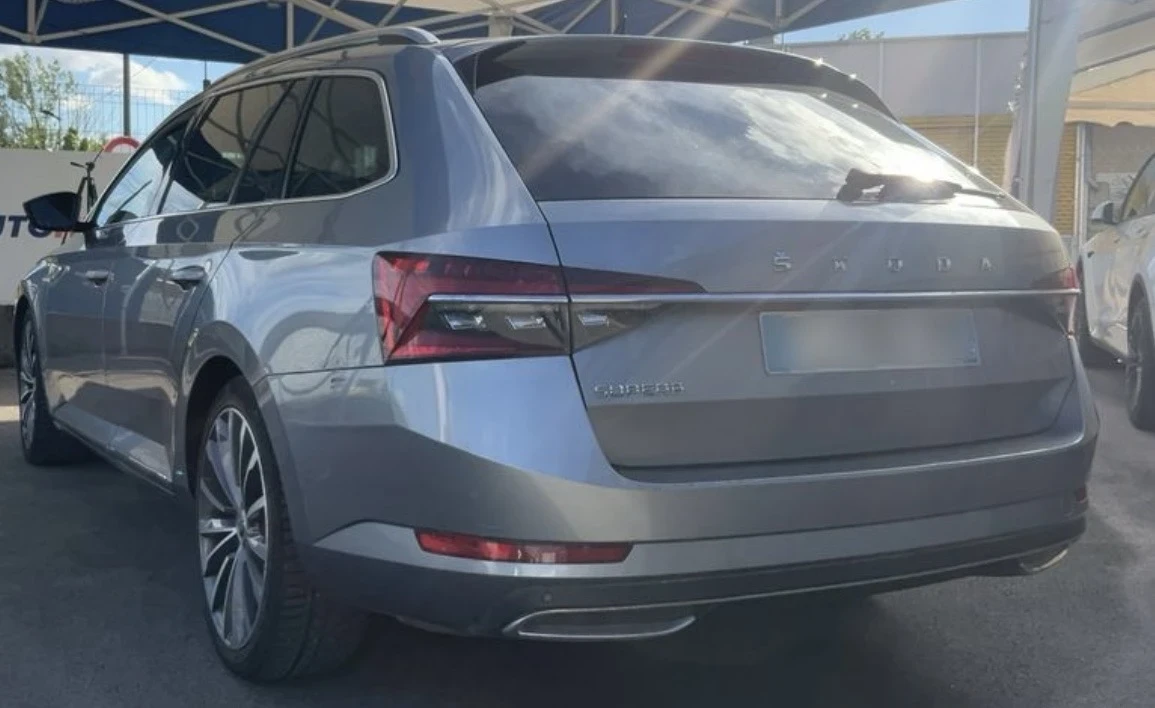 Skoda Superb LAURIN & KLEMENT FULL ОЧАКВАН ВНОС , снимка 4 - Автомобили и джипове - 54645537