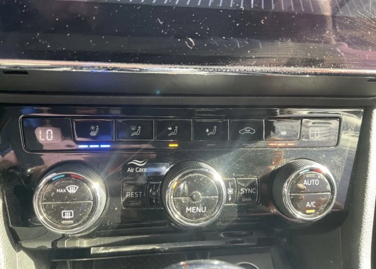 Skoda Superb LAURIN & KLEMENT FULL ОЧАКВАН ВНОС , снимка 14 - Автомобили и джипове - 54645537