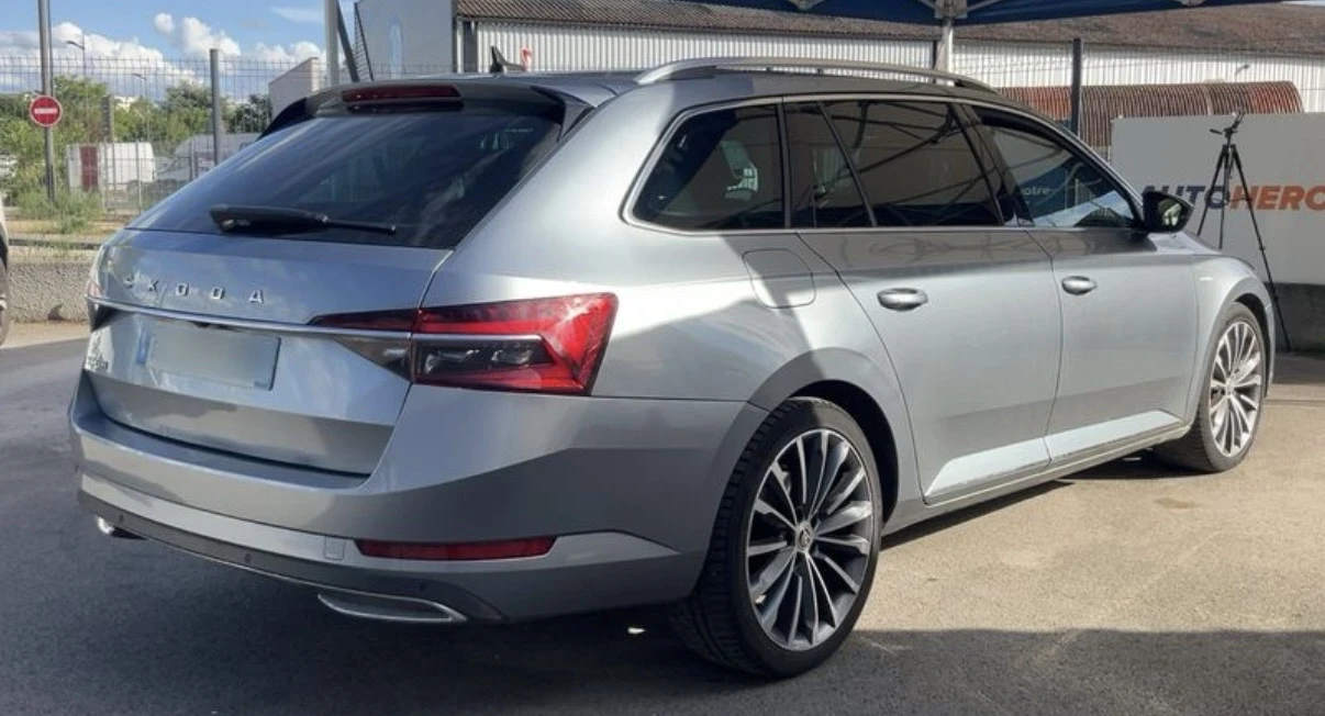 Skoda Superb LAURIN & KLEMENT FULL ОЧАКВАН ВНОС , снимка 6 - Автомобили и джипове - 54645537
