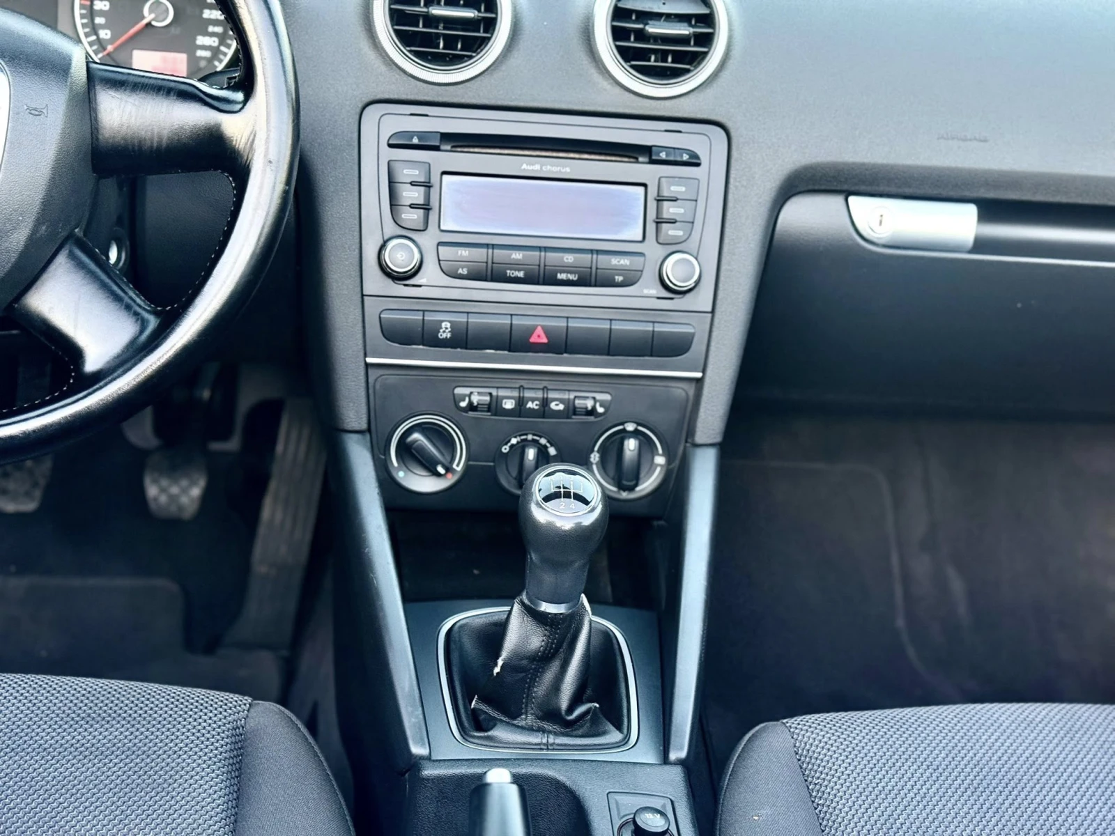 Audi A3 1.6 CABRIO, снимка 11 - Автомобили и джипове - 54922030