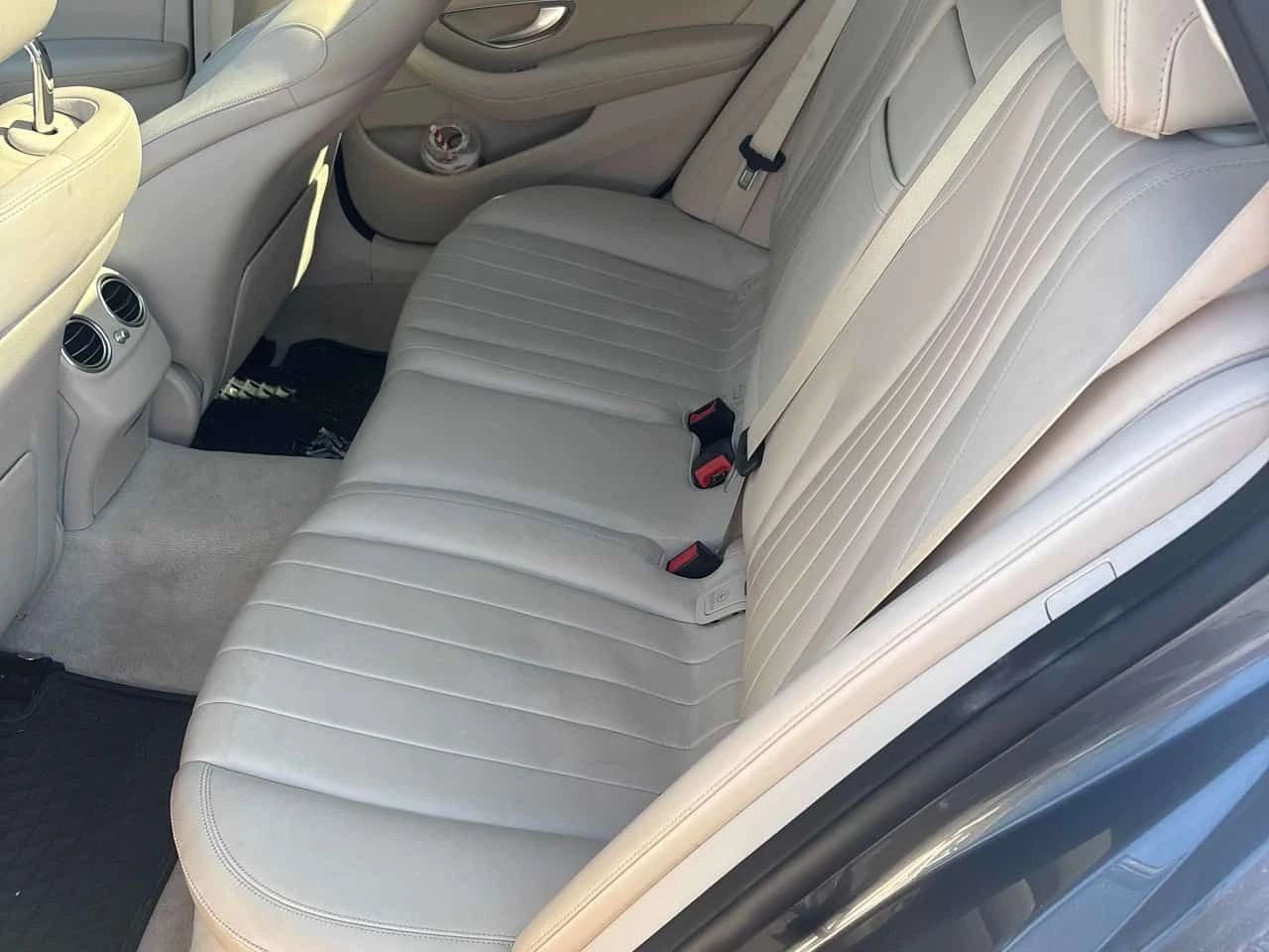 Mercedes-Benz E 450 * CARFAX * ЦЕНА ДО БГ, снимка 11 - Автомобили и джипове - 55296104