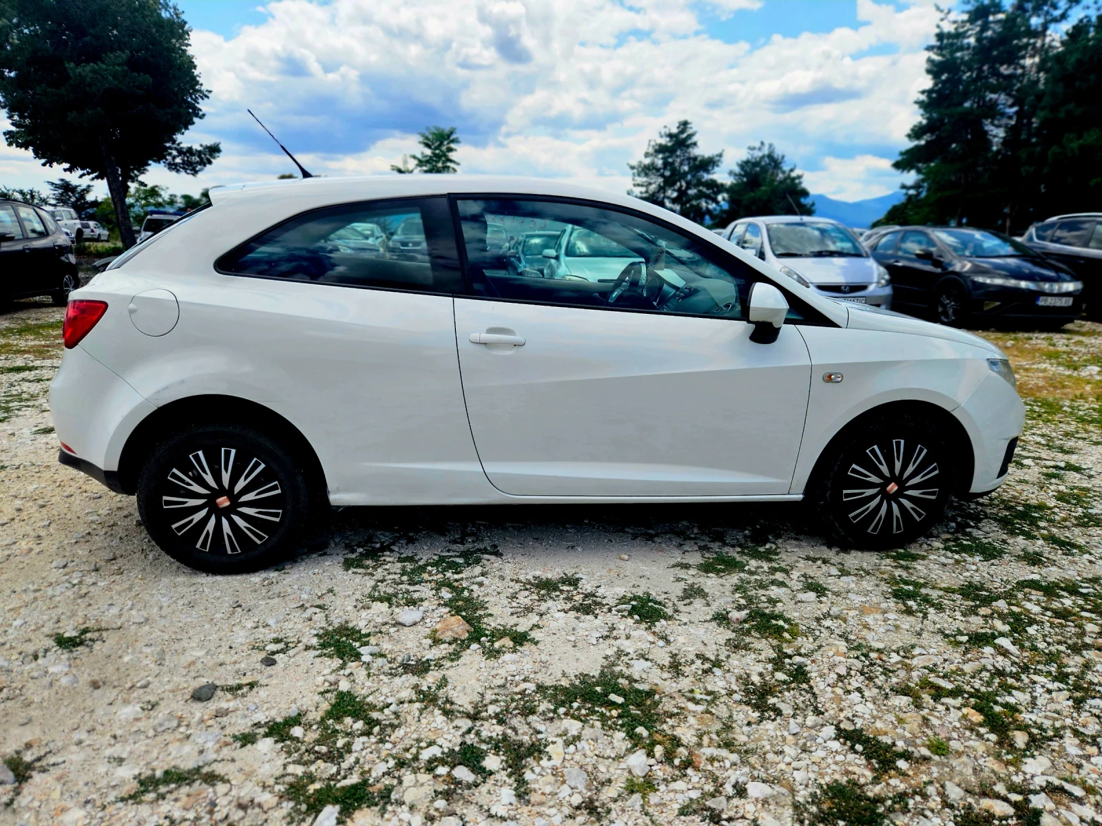 Seat Ibiza 1.4/СТАРИЯТ-МОТОР , снимка 6 - Автомобили и джипове - 55393714