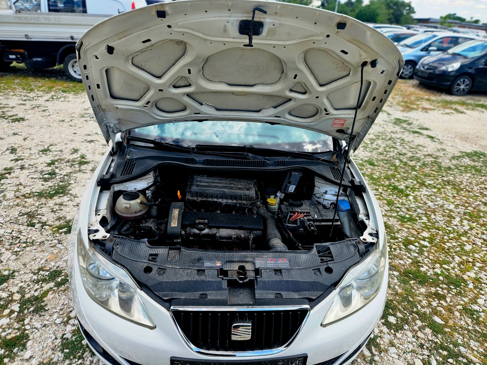 Seat Ibiza 1.4/СТАРИЯТ-МОТОР , снимка 16 - Автомобили и джипове - 55393714