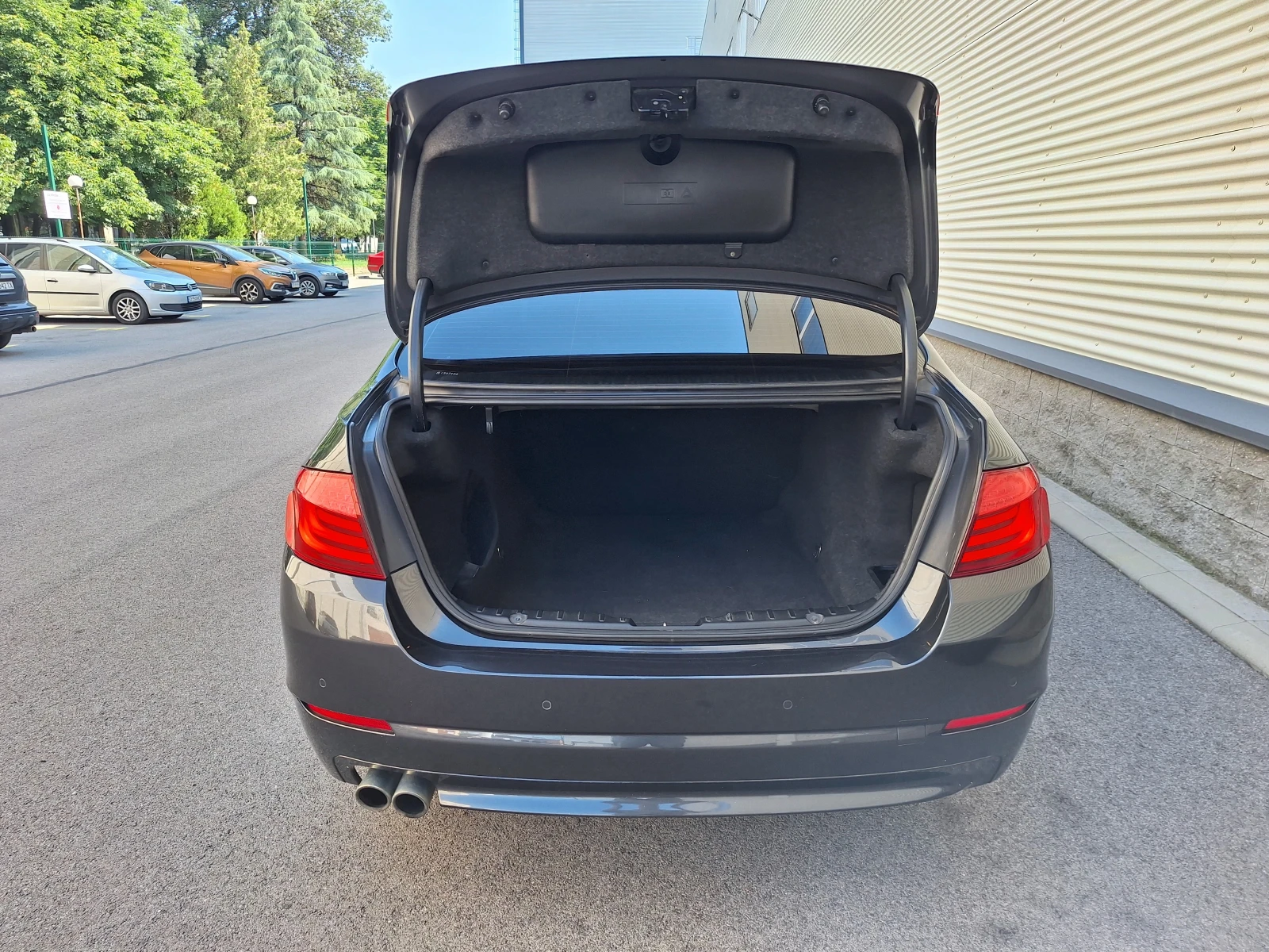 BMW 530 3.0D F10 245 к.с. Поддържан Обслужен, снимка 13 - Автомобили и джипове - 55461152