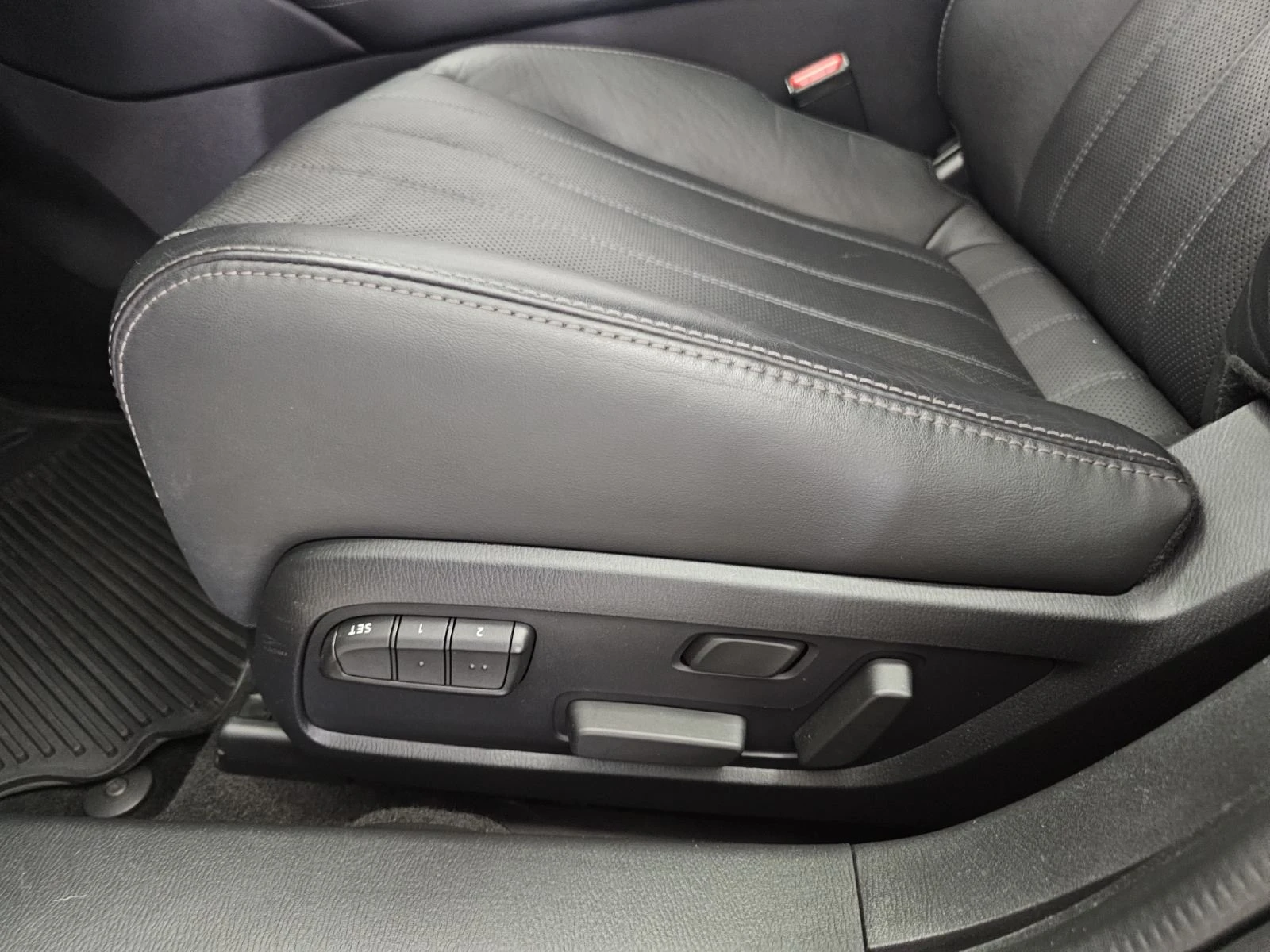 Mazda 6 Takumi 2.2 Skyactiv-D AWD | Автоматик | ЛИЗИНГ, снимка 15 - Автомобили и джипове - 55503903