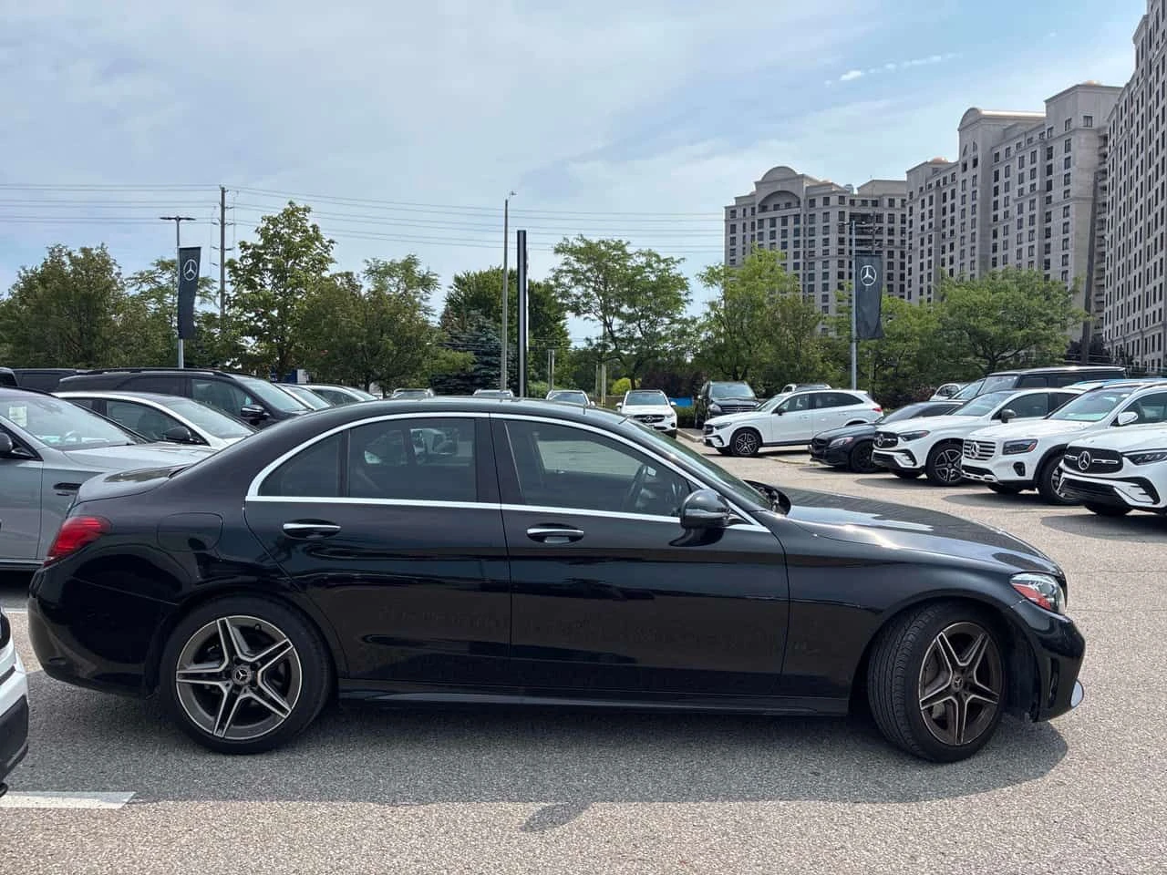 Mercedes-Benz C 300 CARFAX / DISTRONIC / CAMERA / АВТОКРЕДИТ, снимка 3 - Автомобили и джипове - 55632546