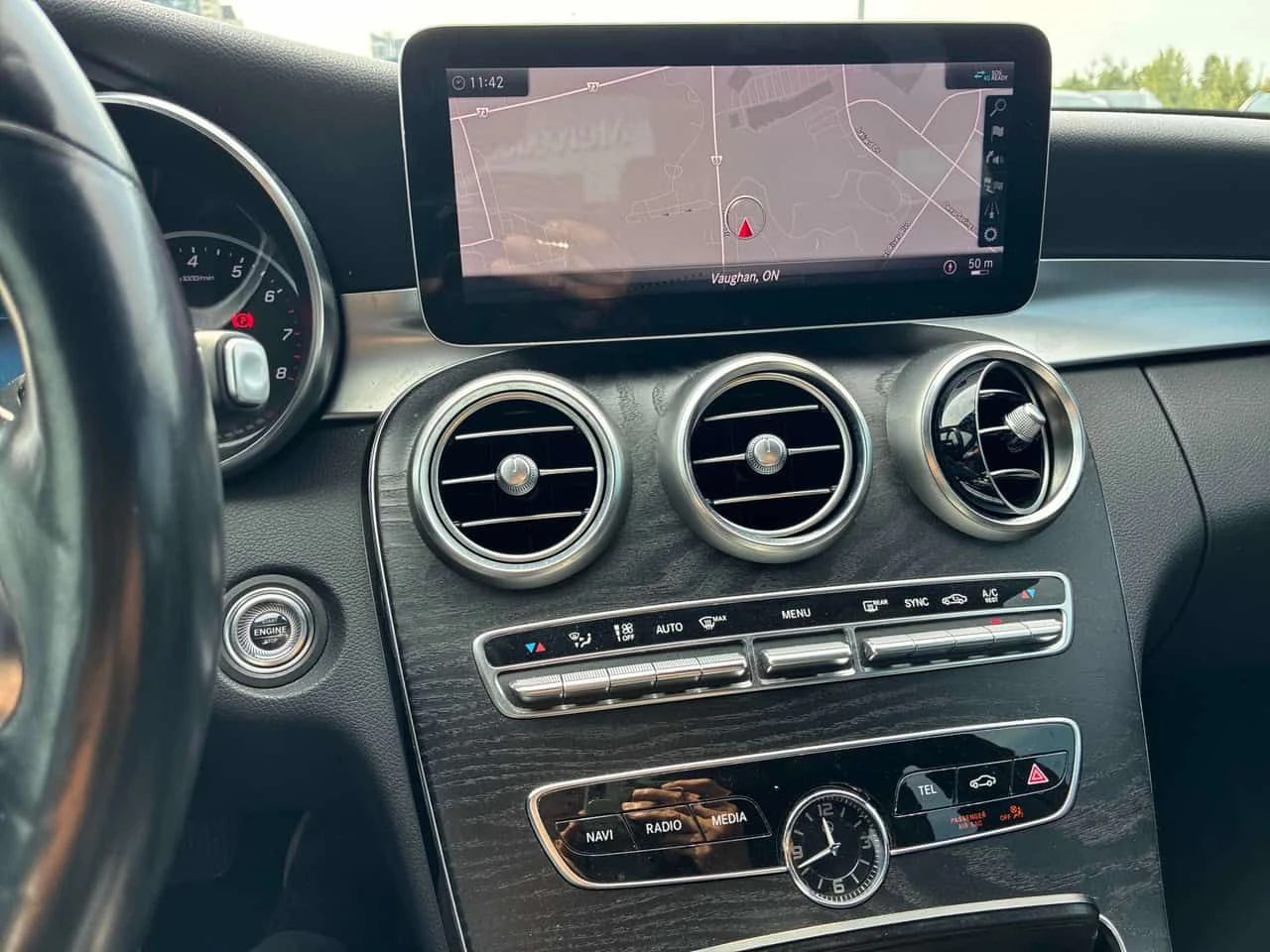 Mercedes-Benz C 300 CARFAX / DISTRONIC / CAMERA / АВТОКРЕДИТ, снимка 9 - Автомобили и джипове - 55632546