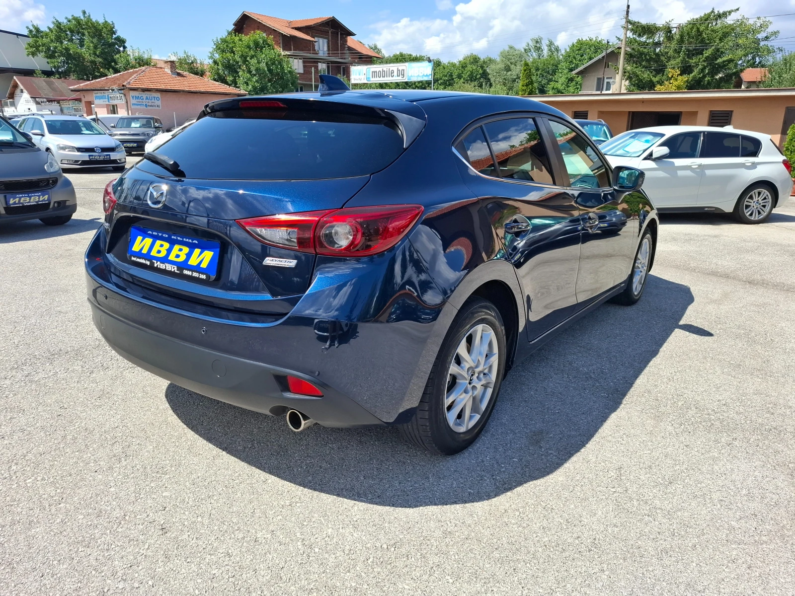 Mazda 3 1.5 SKYACTIV-G EVOLVE, снимка 4 - Автомобили и джипове - 55664077