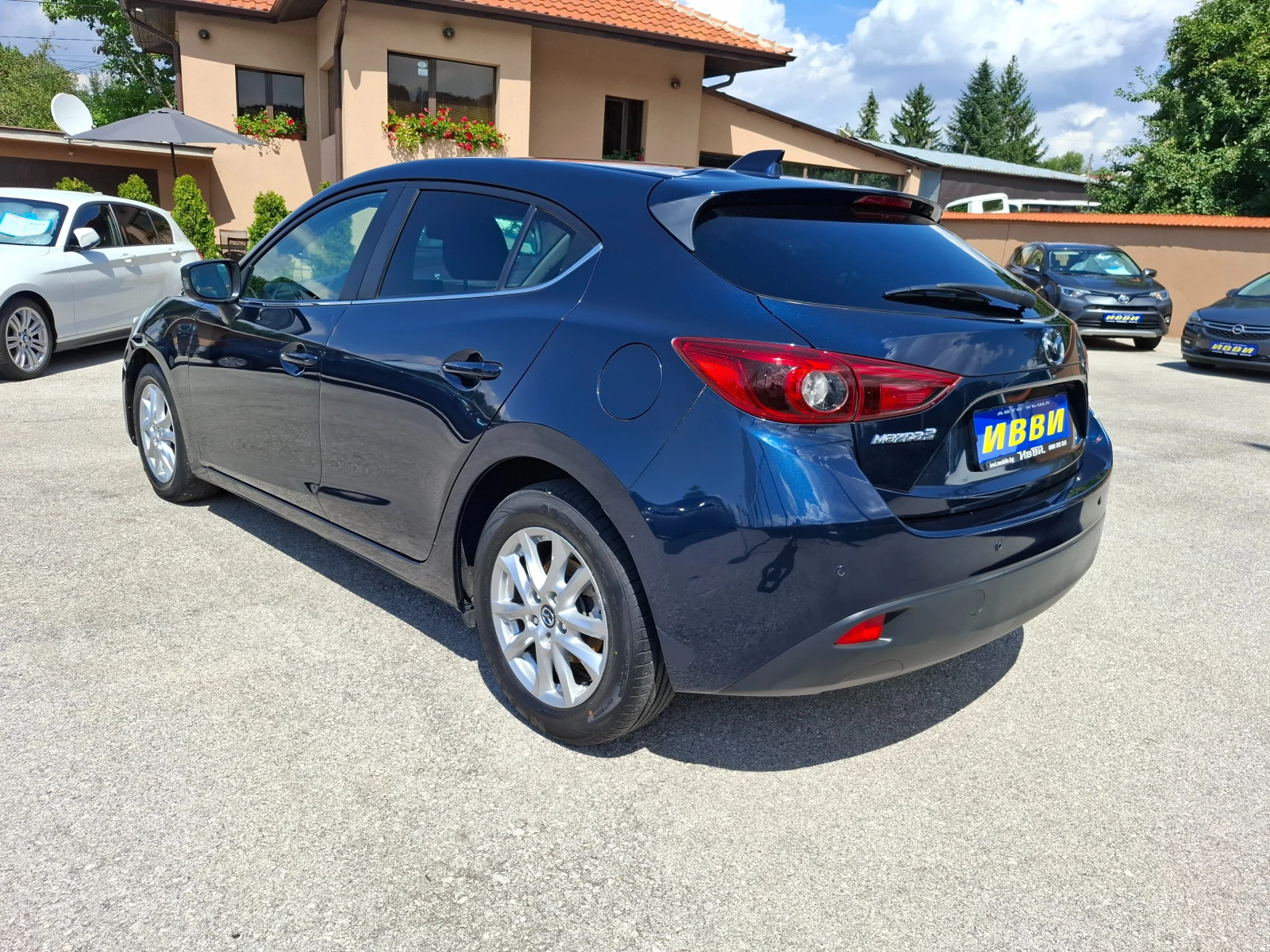 Mazda 3 1.5 SKYACTIV-G EVOLVE, снимка 16 - Автомобили и джипове - 55664077