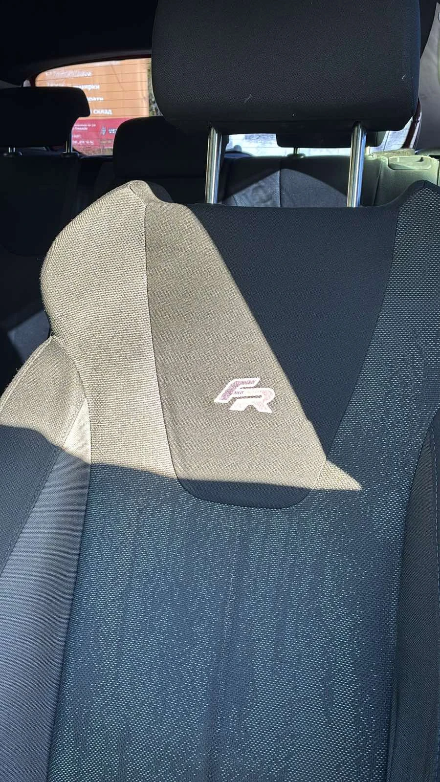 Seat Leon 2.0 TDI FR, снимка 10 - Автомобили и джипове - 56184484