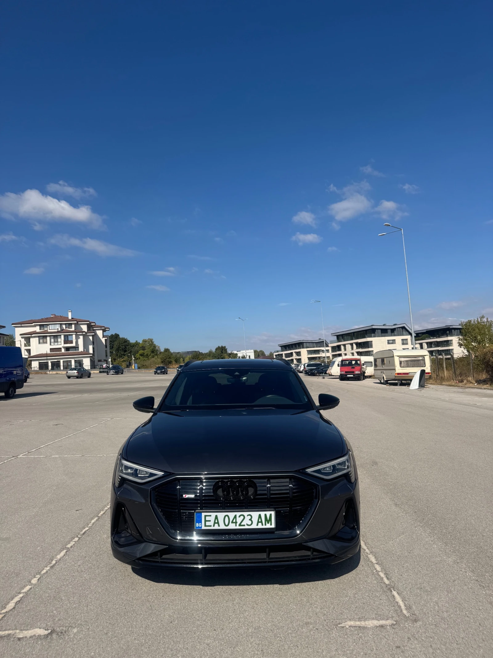 Audi E-Tron, снимка 13 - Автомобили и джипове - 56324740