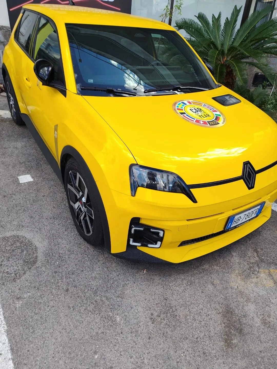 Renault 5 52 kWh Techno ���������� �� ���� 700�� | Mobile.bg � ����������� 1