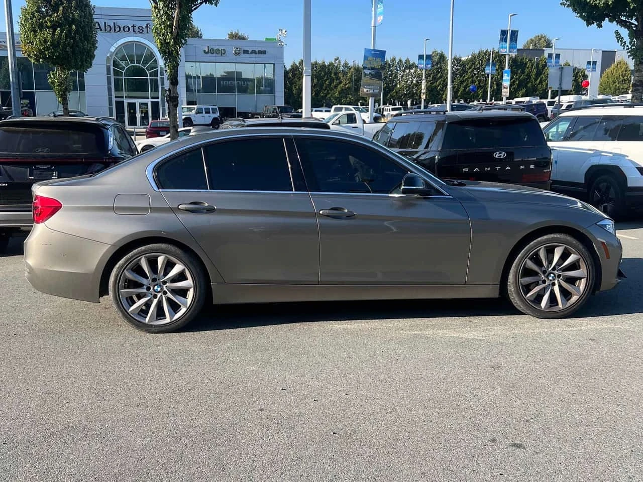 BMW 328 * 328i xDrive * CARFAX * ���� �� �� | Mobile.bg � ����������� 3
