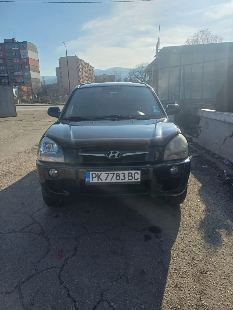 Hyundai Tucson 2.0i, снимка 4 - Автомобили и джипове - 49042216