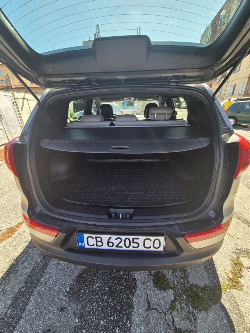 Kia Sportage, снимка 12 - Автомобили и джипове - 52328616