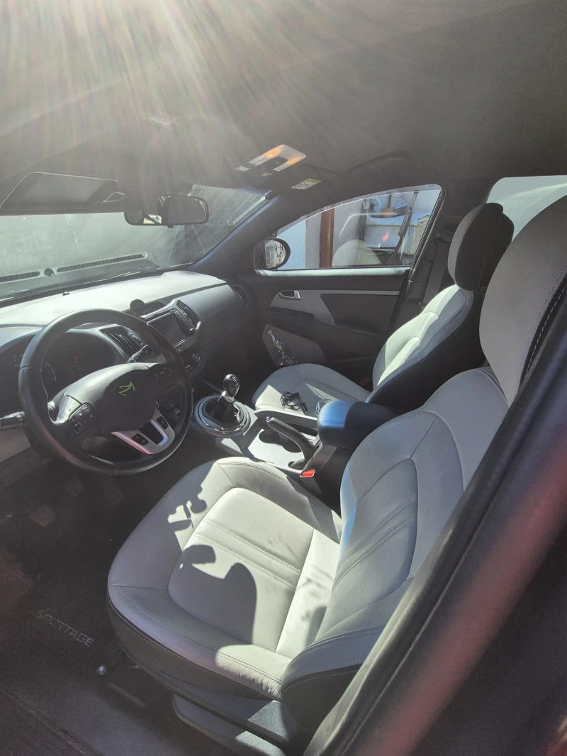 Kia Sportage, снимка 7 - Автомобили и джипове - 52328616