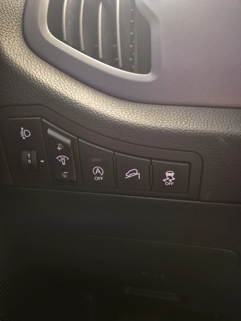 Kia Sportage, снимка 9 - Автомобили и джипове - 52328616