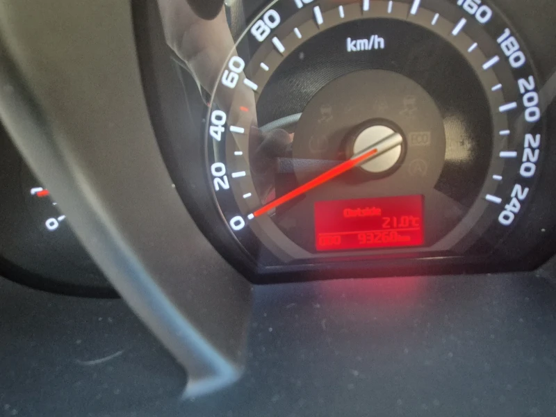 Kia Sportage, снимка 6 - Автомобили и джипове - 52328616