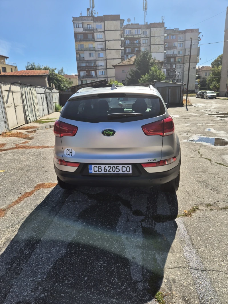 Kia Sportage, снимка 4 - Автомобили и джипове - 52328616