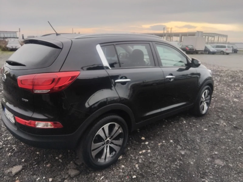 Kia Sportage 1.7 D, снимка 3 - Автомобили и джипове - 52452592
