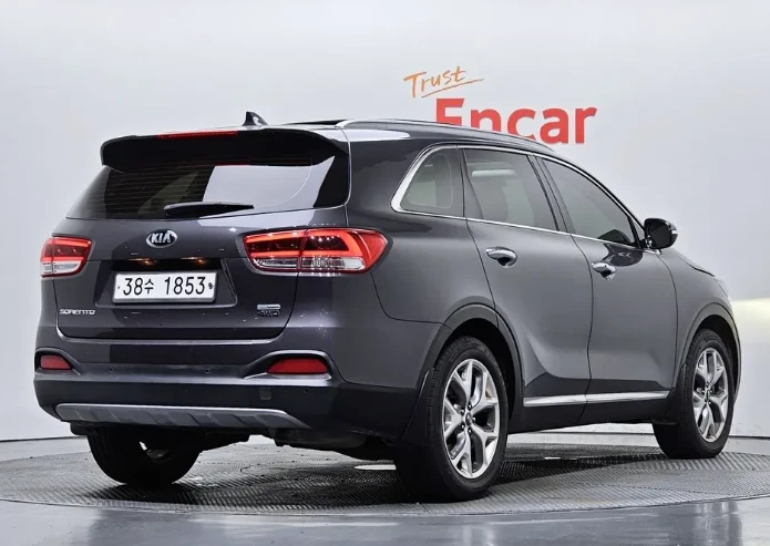 Kia Sorento 2.2 CRDI 4WD - изображение 2