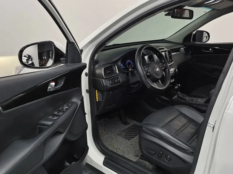 Kia Sorento 2.0 2WD  | Mobile.bg � ����������� 10