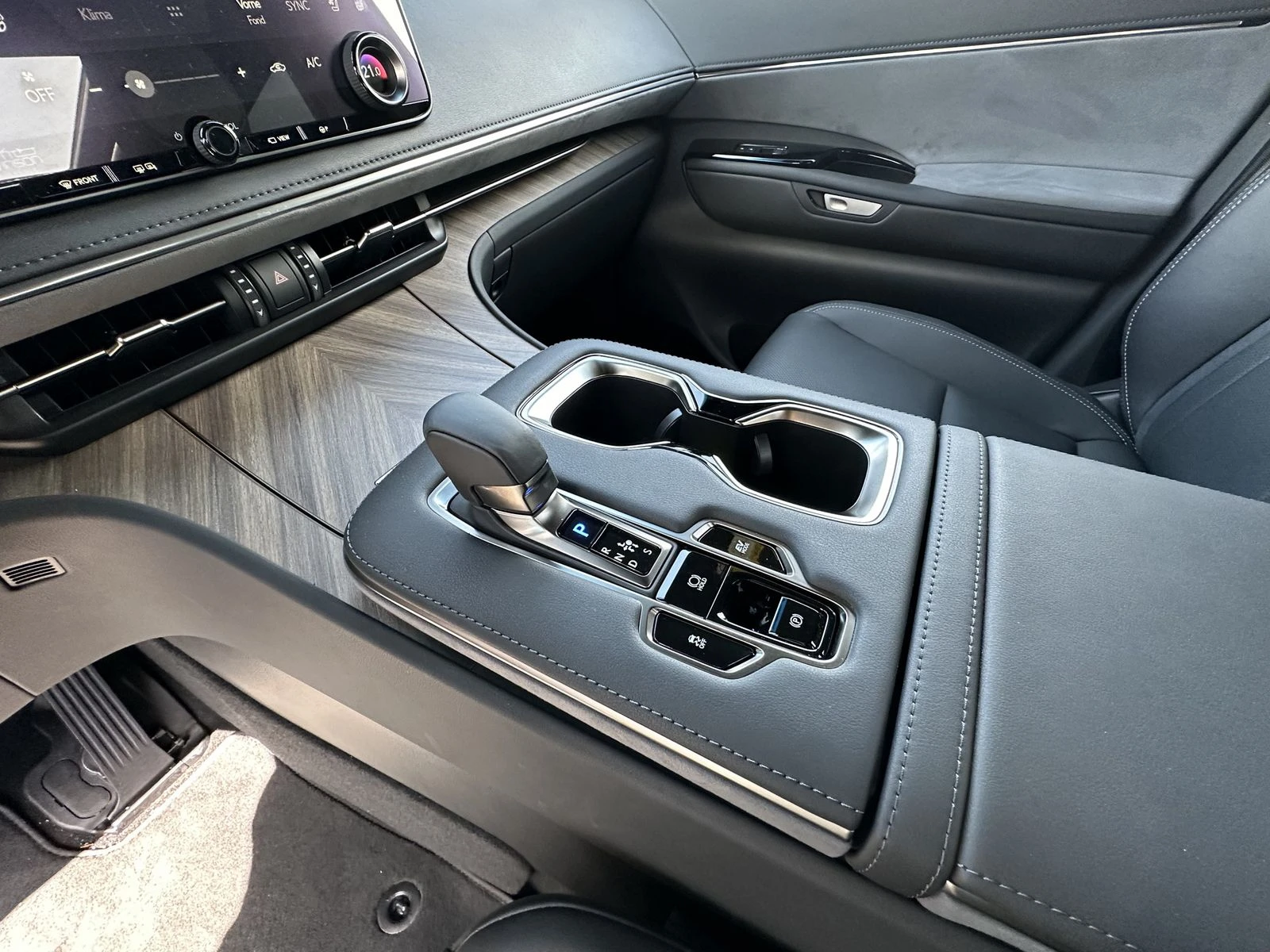 Lexus LX LM 350H HEAD UP PANO  7- | Mobile.bg   12