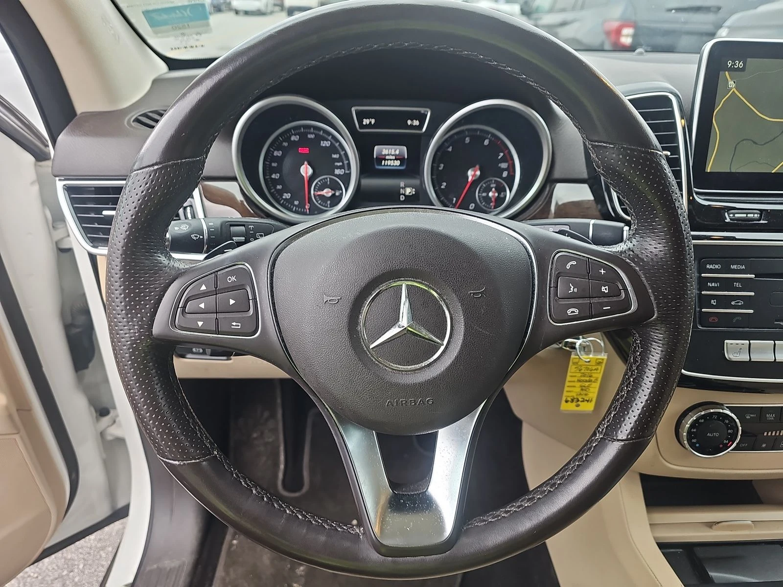 Mercedes-Benz GLE 350 4матик* следене на ленти* м.точка* камера* подгрев - изображение 8